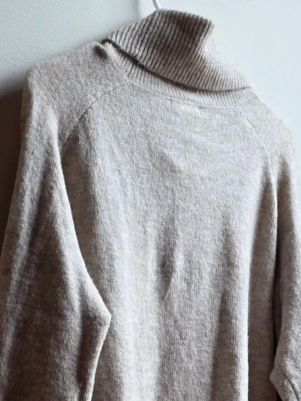 H&M Beige Cowl Neck Sweater Size Medium